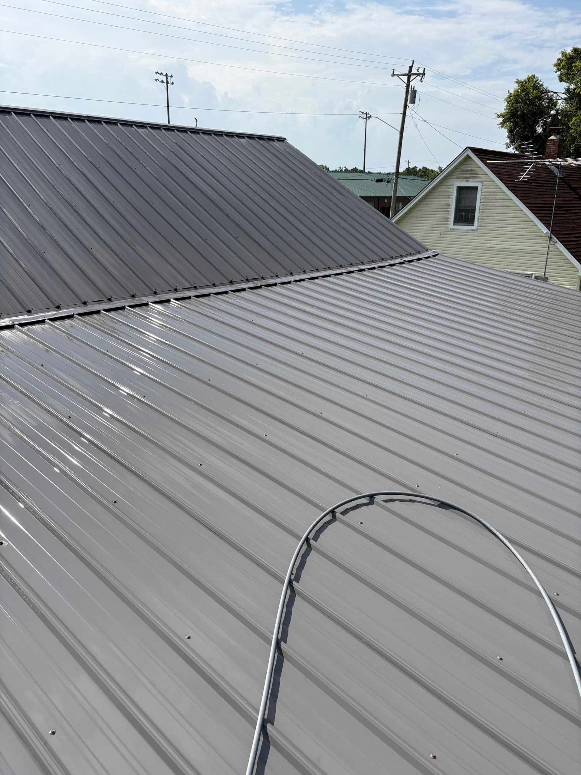 Gallery photos for Metal Roof and House Wash in Hohenwald TN: Image #1